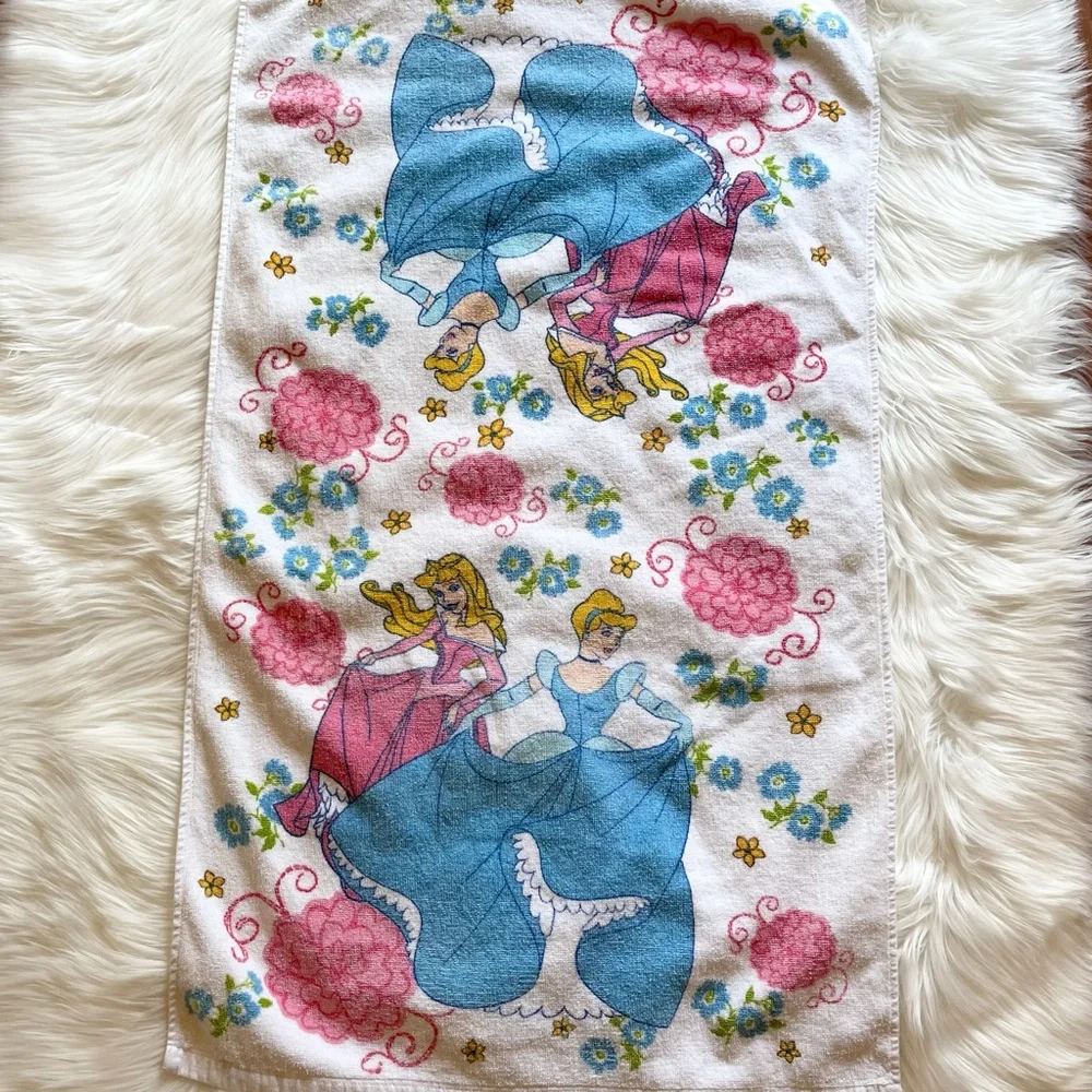 Vintage Disney Princess Child’s Bath Towel